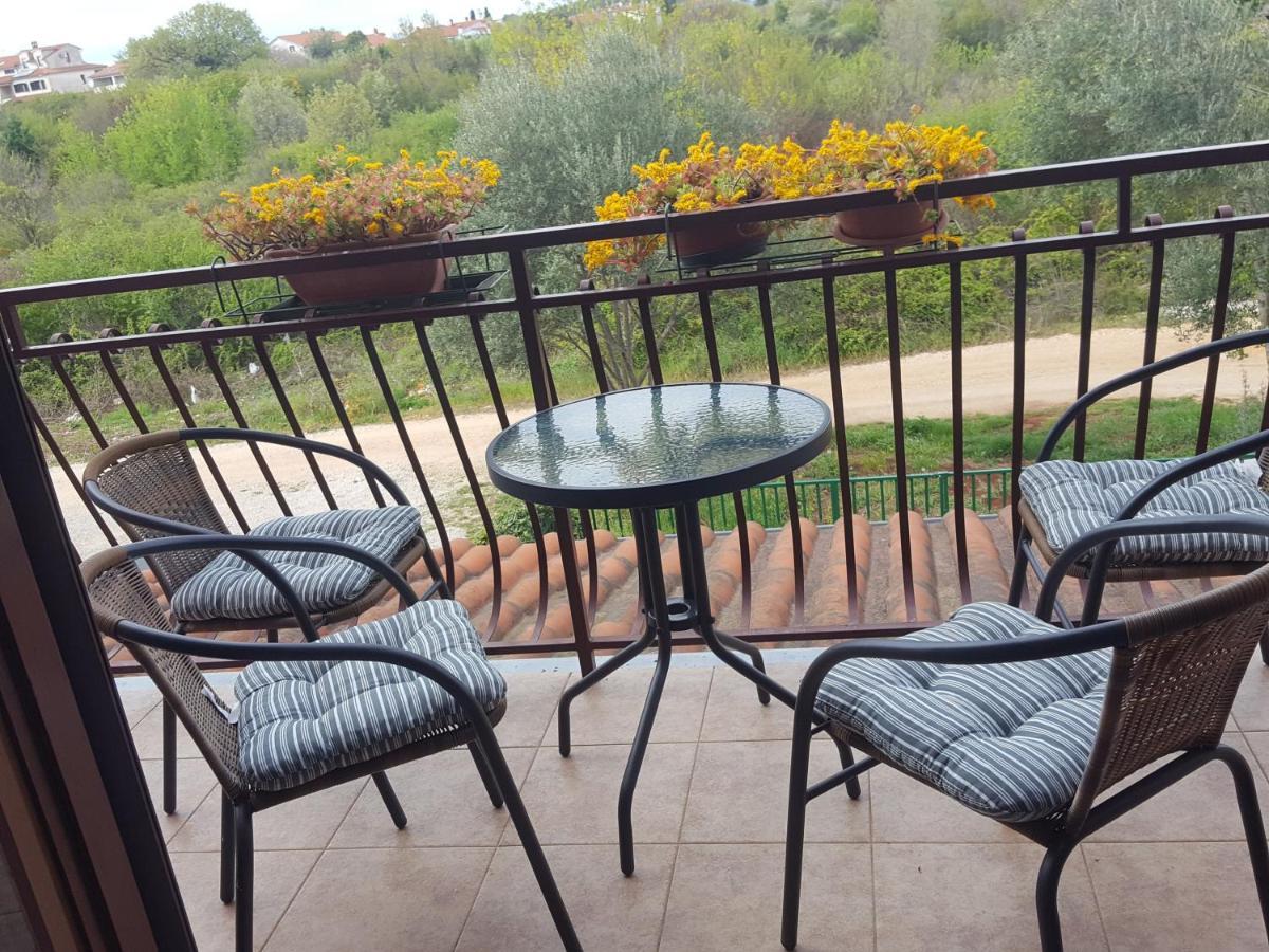 Apartment Anda Ровинь Экстерьер фото